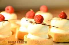 哈尔滨好点的西点学校学费多少钱？在哈尔滨哪里？