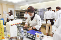 高中毕业女生学什么一技之长？