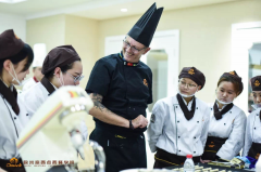 想学烘焙不知道怎么选学校？这些标准一个不能少~