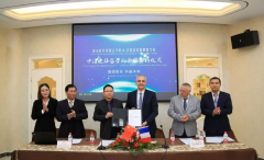 央视推荐品牌欧米奇丨携手名校，探店全球潮流，共育精英人才