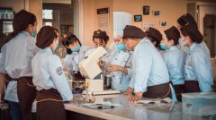 做甜品师需要文凭吗？哈尔滨甜品培训哪家好？