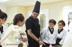 哈尔滨培训西点师学费多少？哈尔滨西点烘焙学校排名如何？