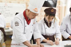 哈尔滨西点师月薪过万吗？做西点师有前途吗？