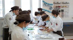 中高考没考好？来哈尔滨欧米奇学校学西点有发展吗？