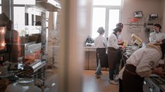 西点师升职涨薪怎么做到的？哈尔滨欧米奇给你答案