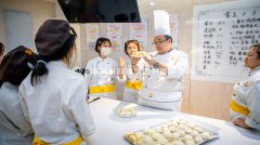 女生学什么技术好就业？学西点好找工作吗？